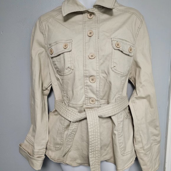 NEW WITH TAGS, Women's Lane Crawford khaki button up with a tie around belt jack - Picture 16 of 16